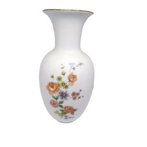 Royal porcelain Bavarian Vase Germany Apricot Flowers 7 1/4 inches Gold Trim